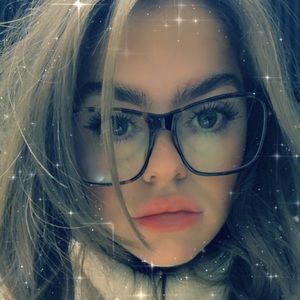 Meet your Posher, Nadia